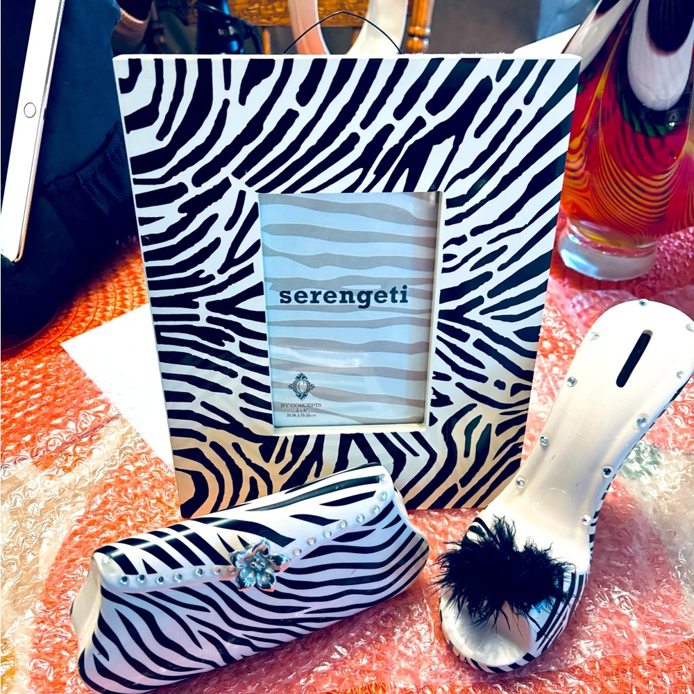 Serengeti Black picture Frame w/ Zebra Heel piggy Bank & one purse bank